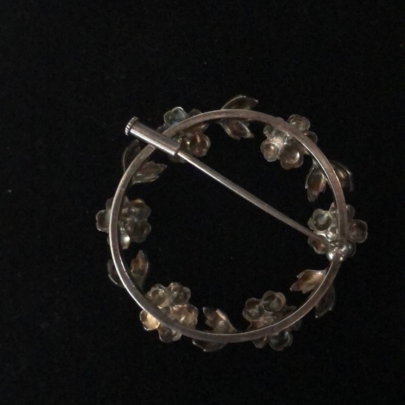 Antique Pearl Silver Pin - Picture 7 of 8